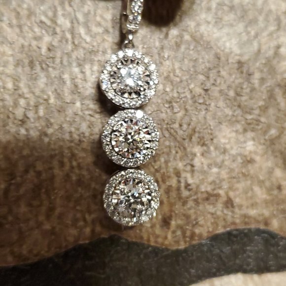 14K  WHITE  GOLD  DIAMOND  EARRINGS. - Picture 12 of 12